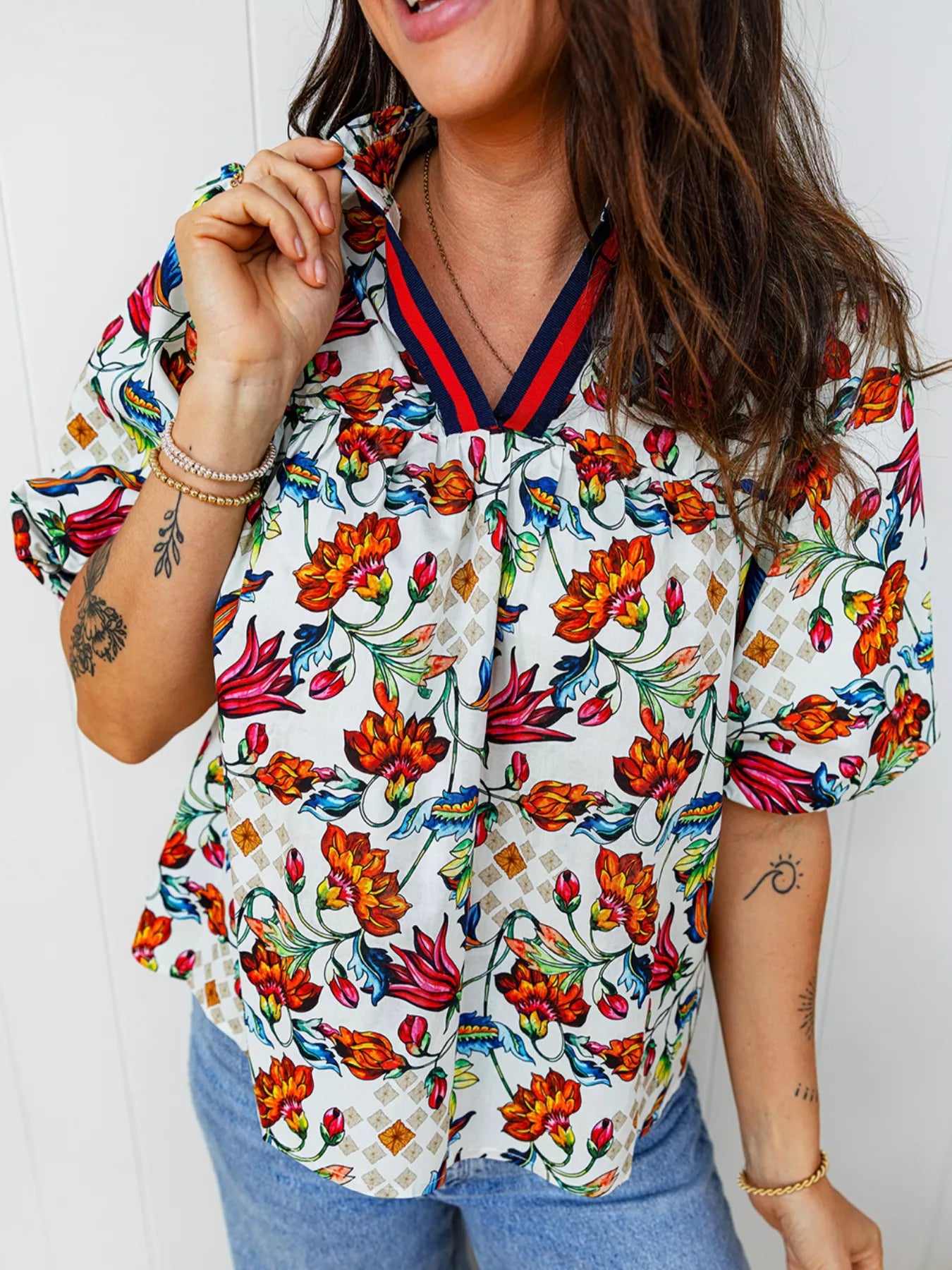 Multicolour Contrasted V Neckline Floral Puff Short Sleeve Blouse