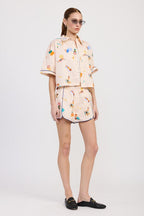 POPLIN SHORTS WITH PEPING DETAIL