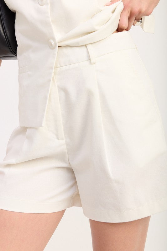 HIGH WAISTED PLEATED SHORTS