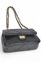 Quilted Twist Lock Classy Shoulder Bag