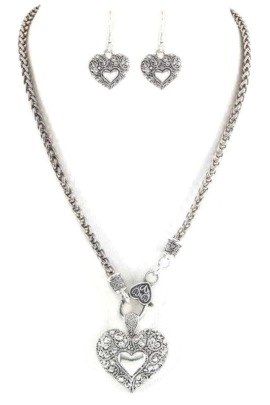 Ornate Heart Pendant Necklace Set