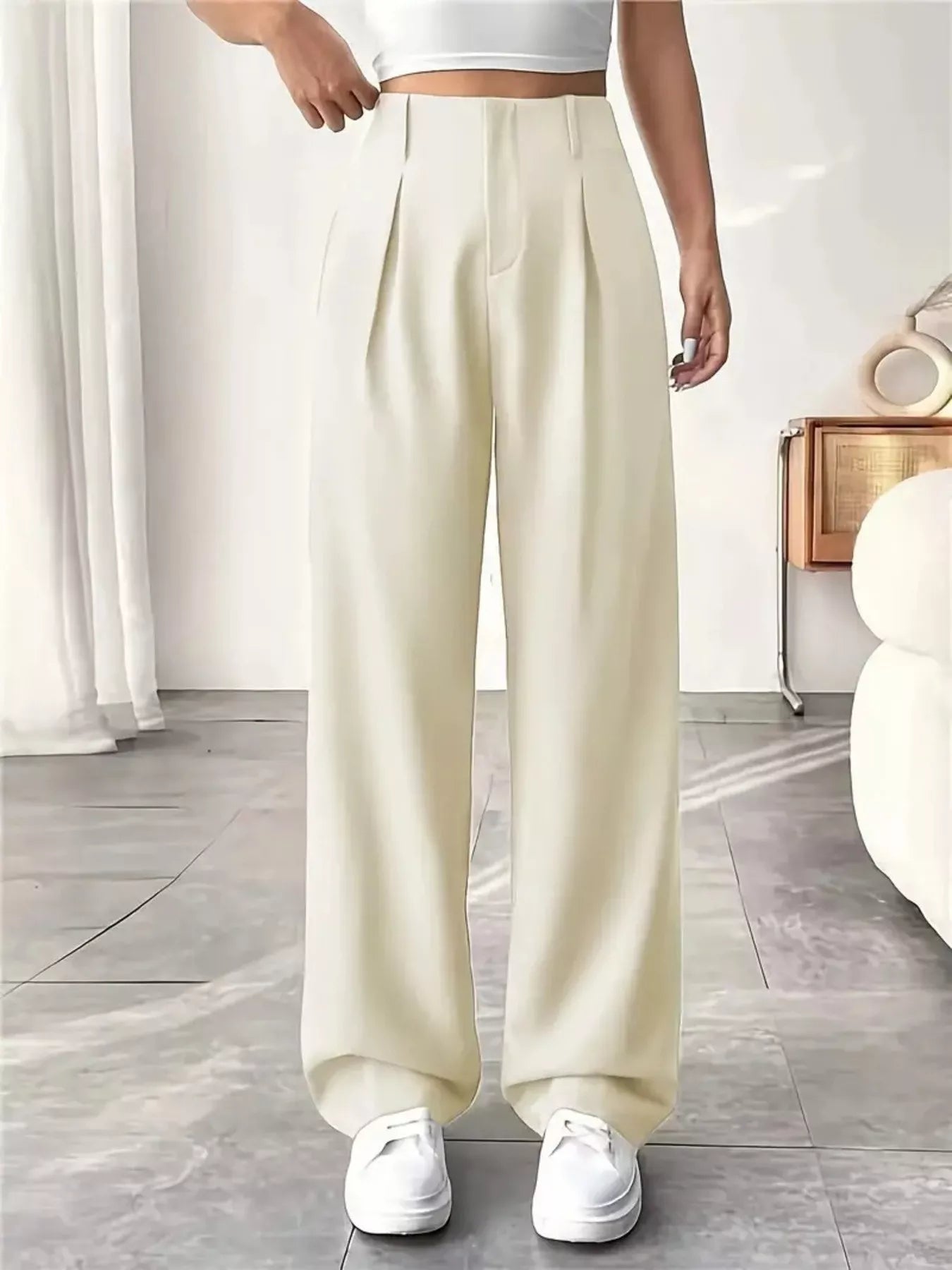 Wide Leg Pleated Pants