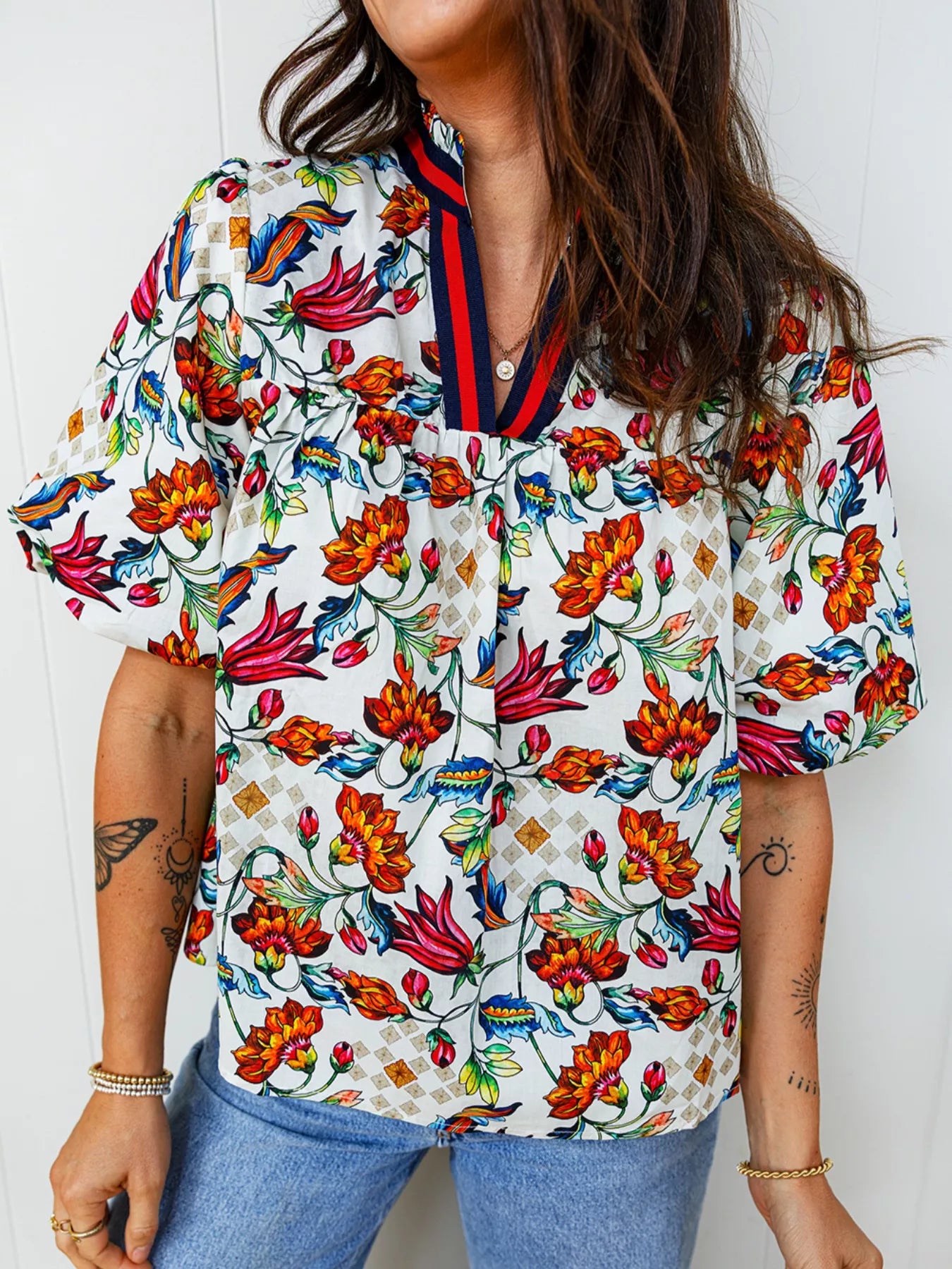 Multicolour Contrasted V Neckline Floral Puff Short Sleeve Blouse
