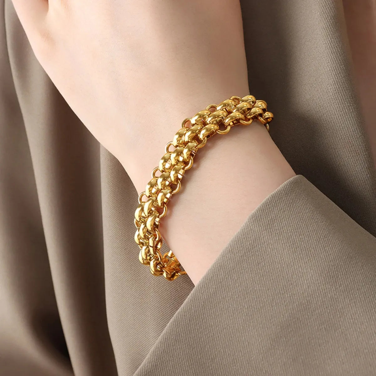 Gold Chain Link Jewelry Set with Necklace and Bracelet