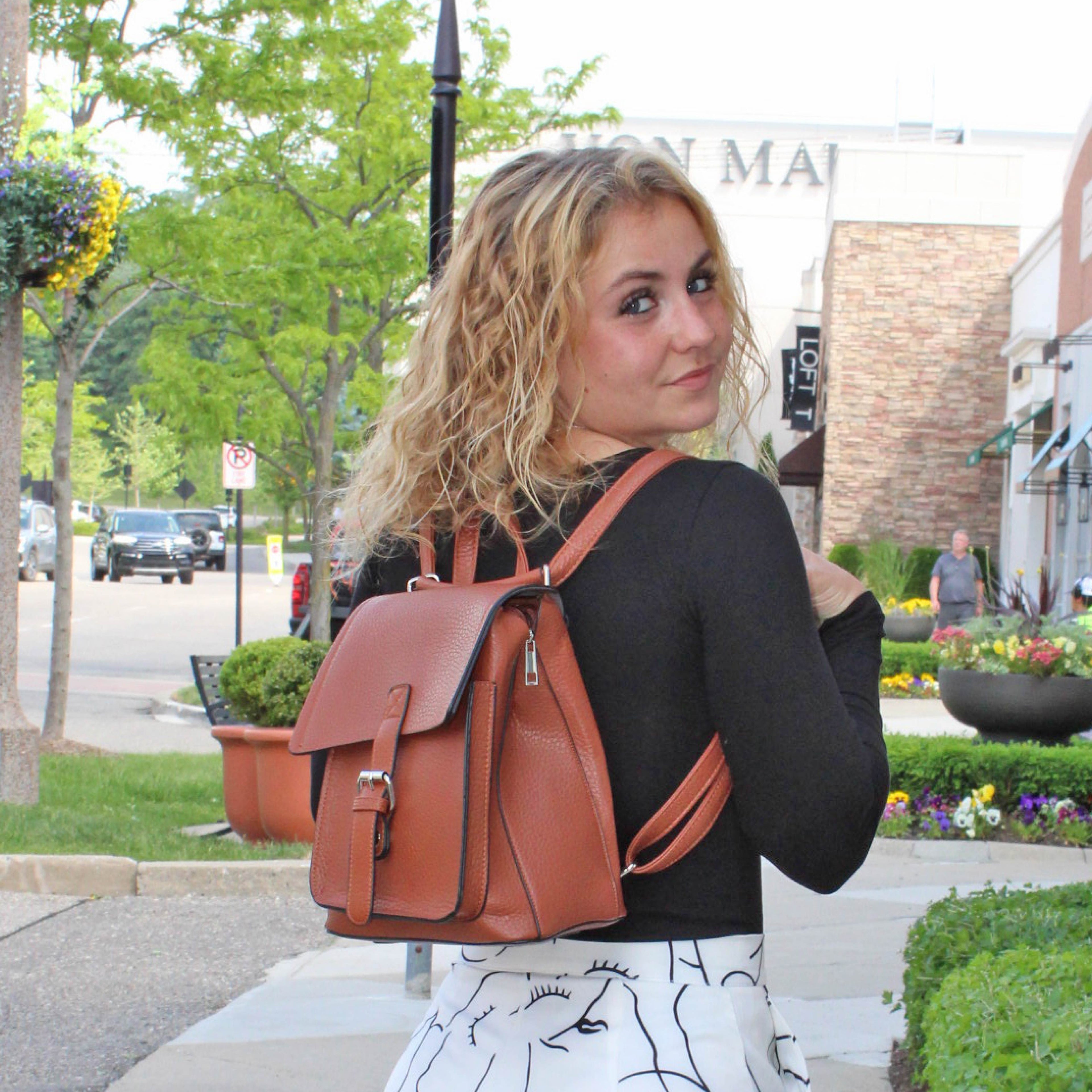 Alicia Backpack / Crossbody