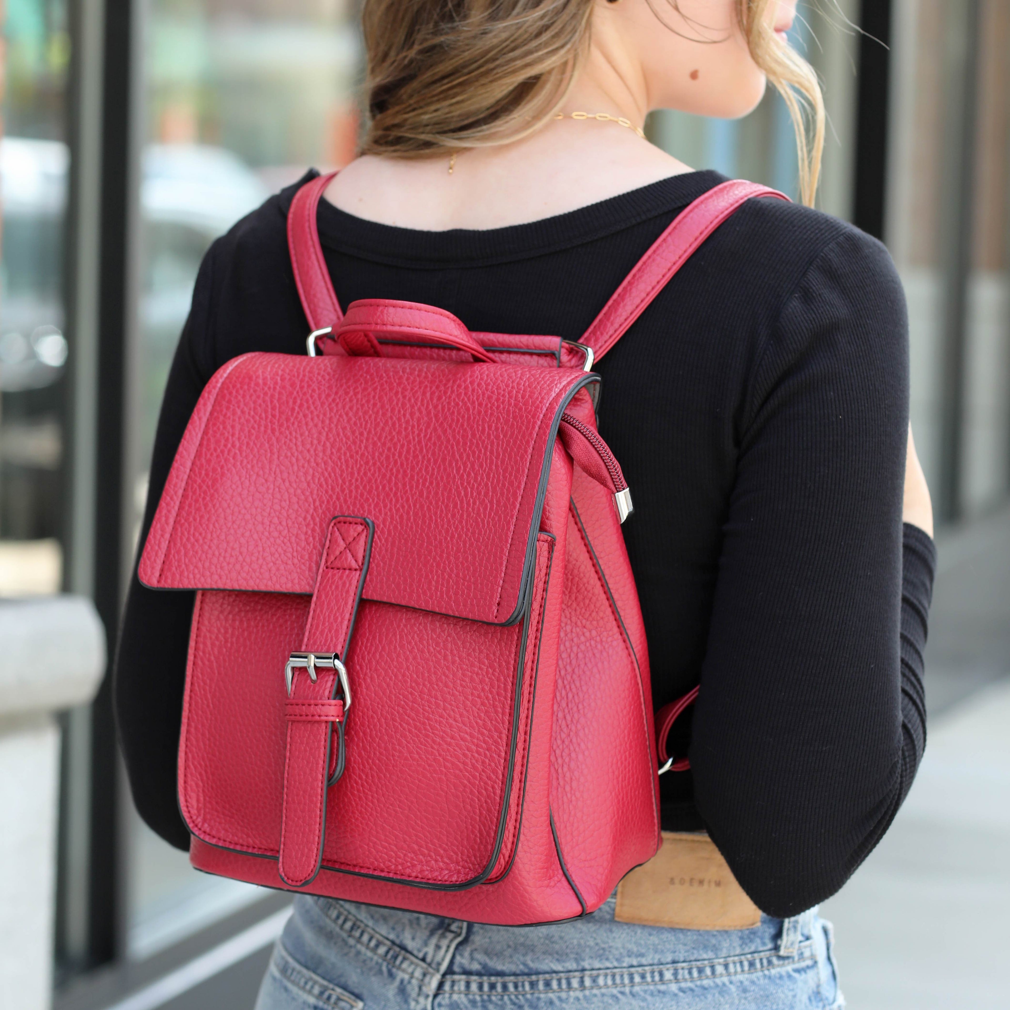 Alicia Backpack / Crossbody