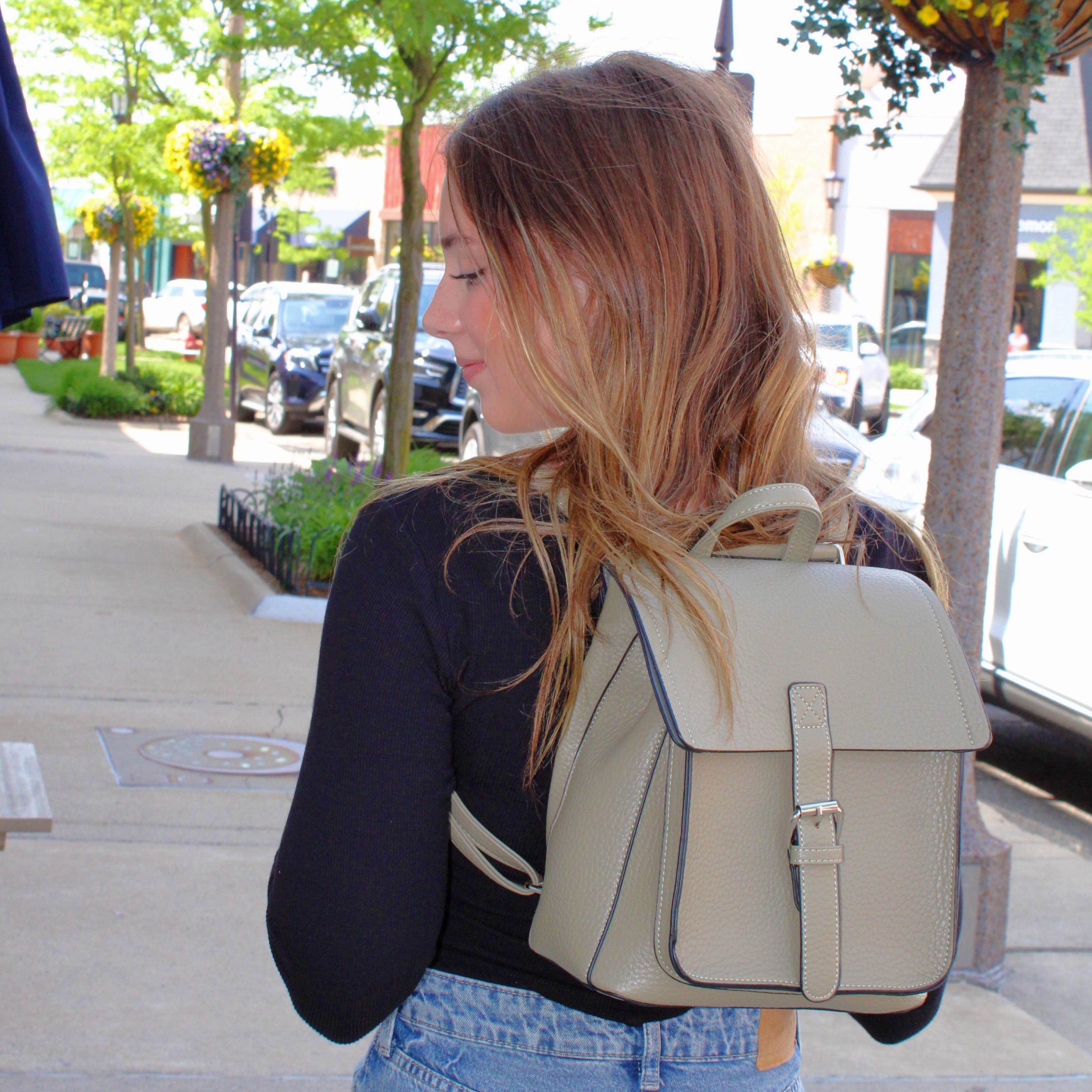 Alicia Backpack / Crossbody