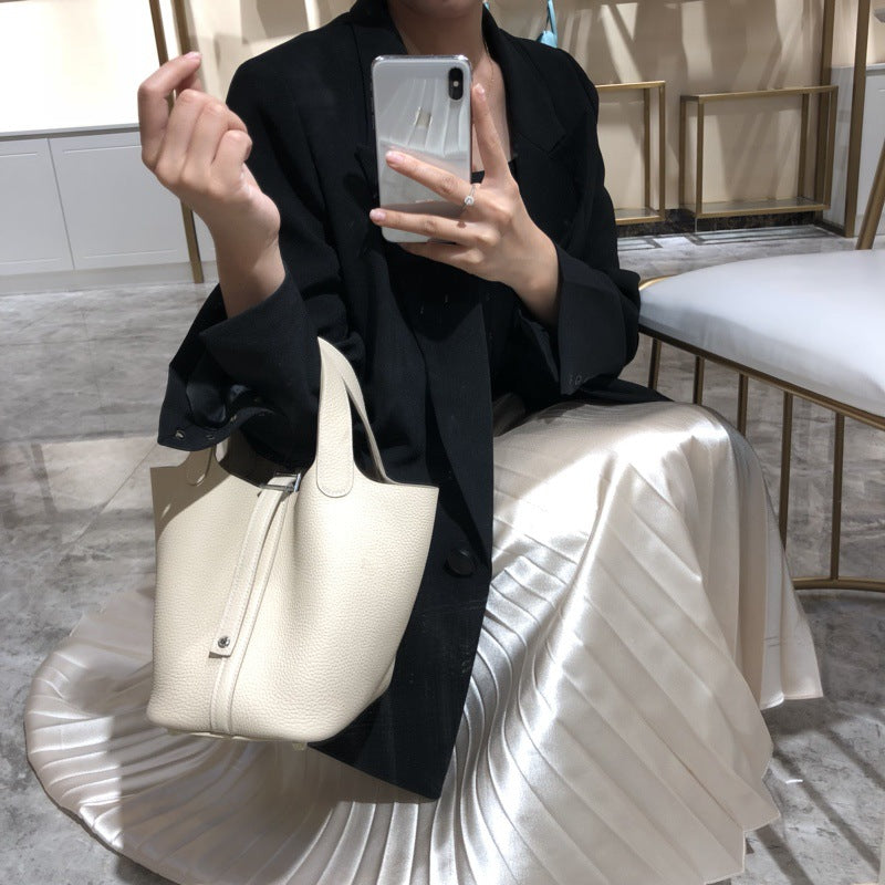Women's Pebbled Leather Bucket Handbag
