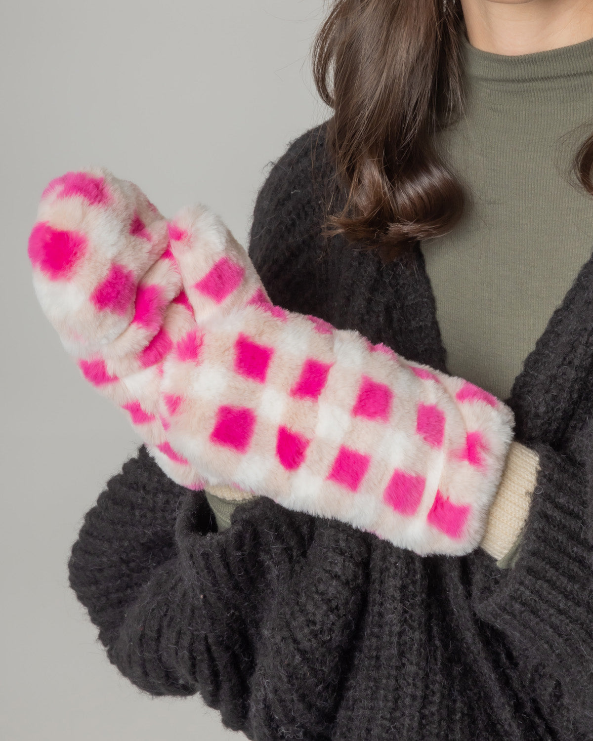 Checkered Faux Fur Mittens