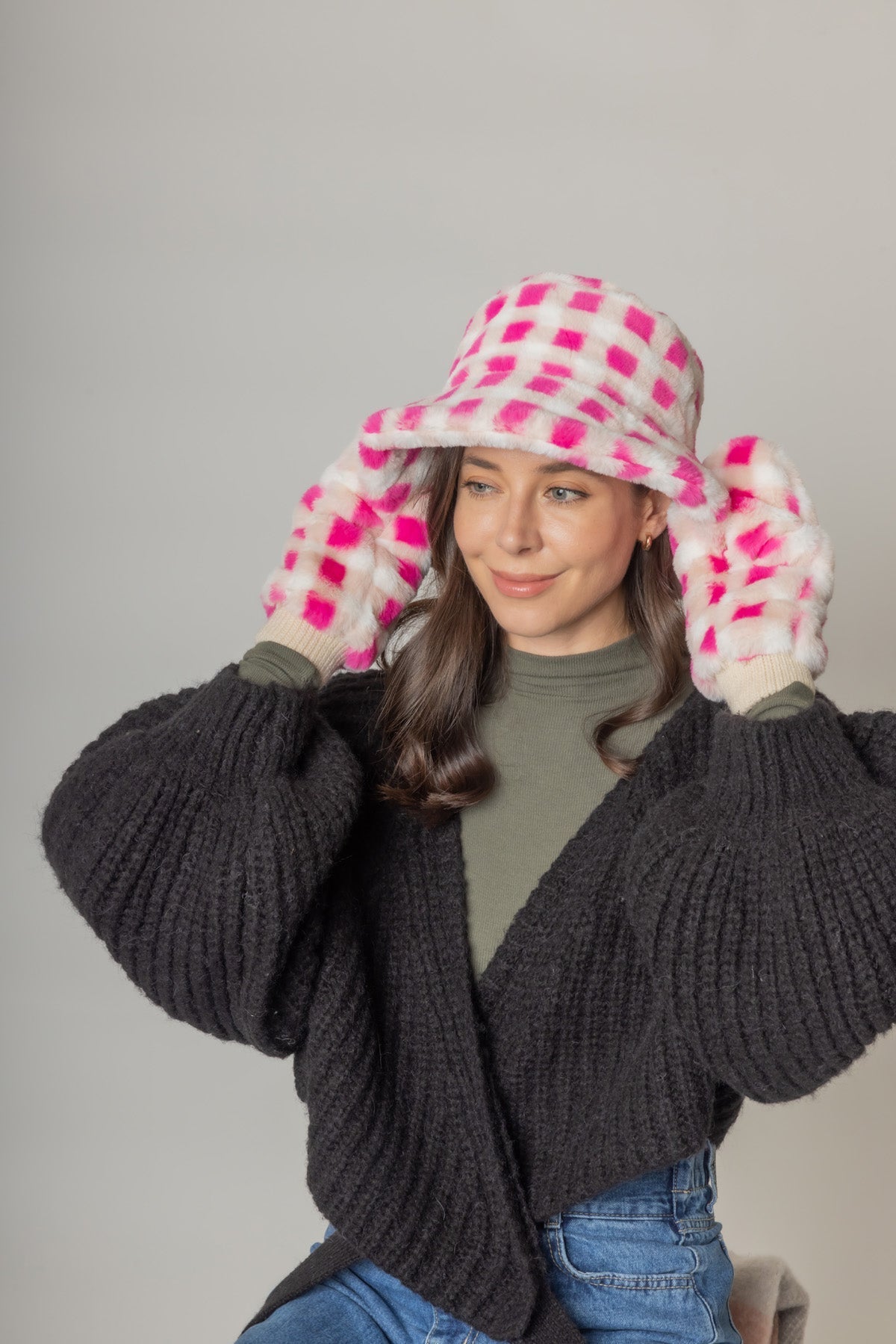 Checkered Faux Fur Mittens
