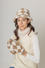 Diamond Sherpa Mittens
