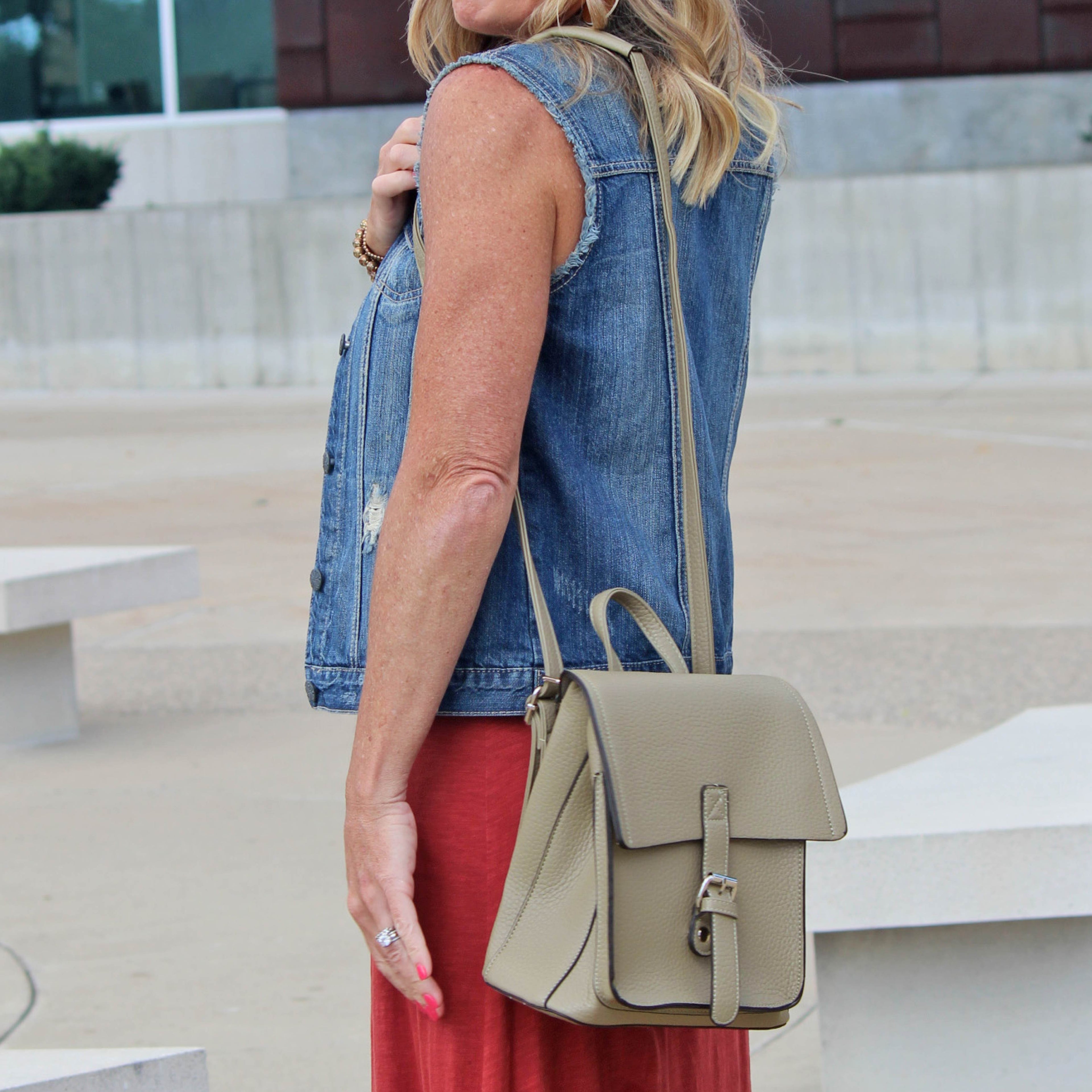 Alicia Backpack / Crossbody